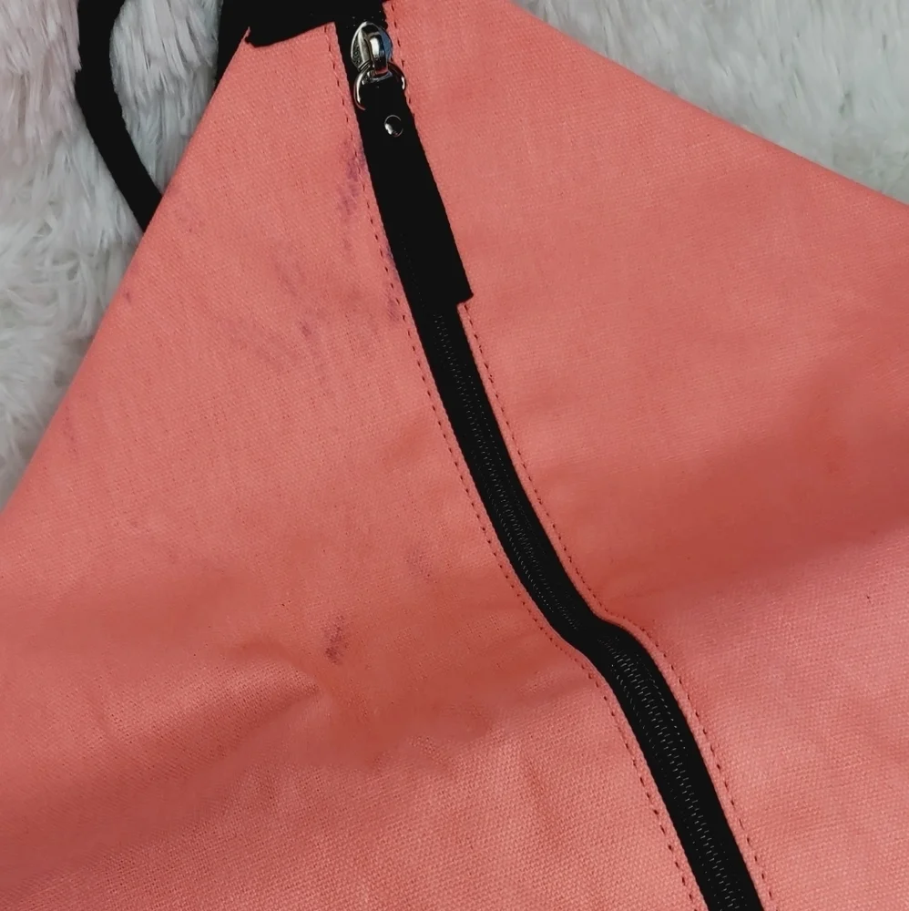 Limited Edition NWT Victoria Secret V-shaped string backpack bag
